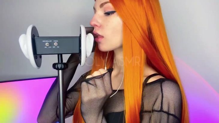 高颜值俄罗斯毛妹助眠，特有的舔耳真的绝了！33