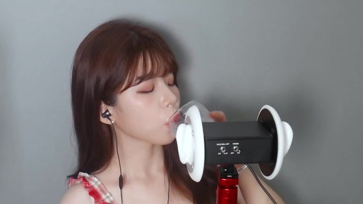 ASMR-차갑고-청량한-탄산-머금고-삼키는-입소리│Sparkling-water-drinking–Sparkling-mouth-sounds