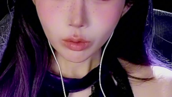 [aki秋水ASMR]秋水充电福利怼脸孔雀鱼采耳视觉触发哄睡视频集 25