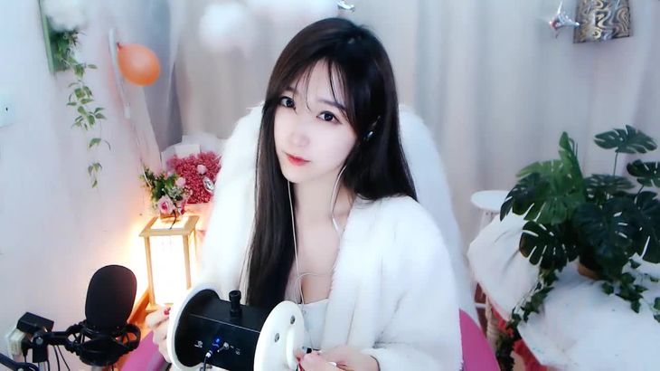 [夏喵娜KINA酱ASMR]《欧尼篇》日本妹妹为你掏耳朵唱歌